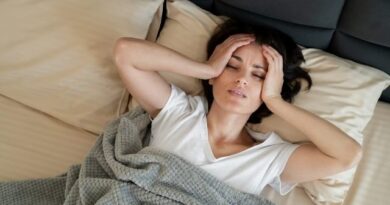 Expertos explican cómo recuperar noches de descanso en pleno verano