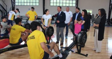 Ministro del Deporte Jaime Pizarro inauguró obras de mejoramiento en los gimnasios del Centro Deportivo IND en Puerto Montt