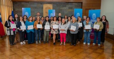 Emprendedoras de la ciudad fueron certificadas tras participar en cursos dictados por Inacap Osorno