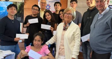 Fundación Acompañachile se reúne con nuevos estudiantes becados de educación superior