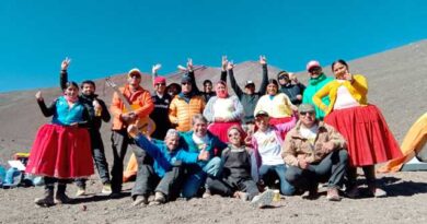 Las destacadas montañistas Las Cholitas Escaladoras estarán en San Pedro de Atacama realizando una serie de actividades, ascensos a cerros y volcanes
