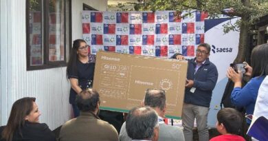 Saesa aporta televisor al nuevo Club Infantil del Hospital de Río Negro